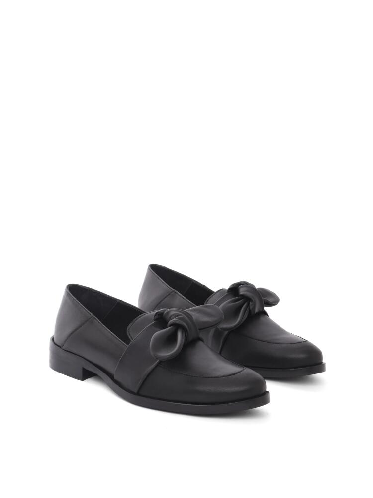 Maguire Valencia Loafer in Black Leather Cover