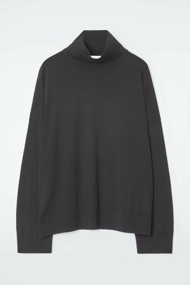 COS MERINO WOOL TURTLENECK SWEATER Cover