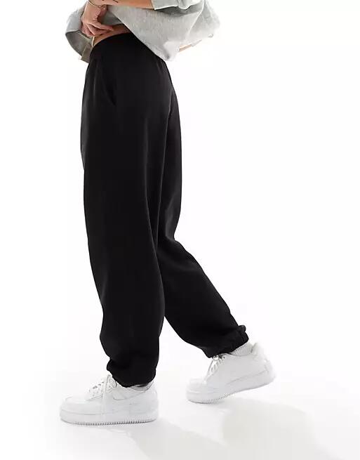 Weekday sweatpants in black Cover