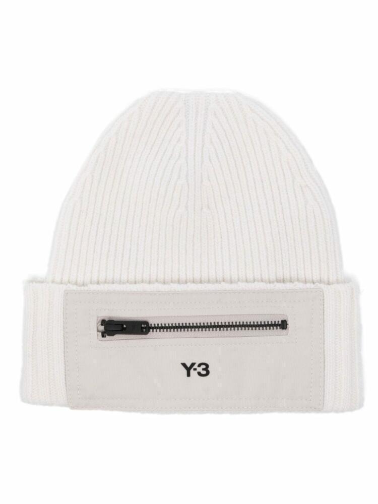 Y-3 logo-print wool beanie - White Cover