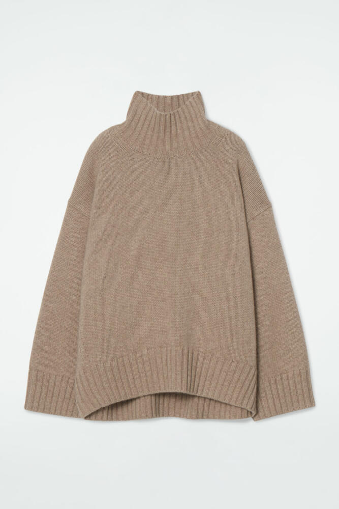 COS CHUNKY PURE CASHMERE TURTLENECK SWEATER Cover