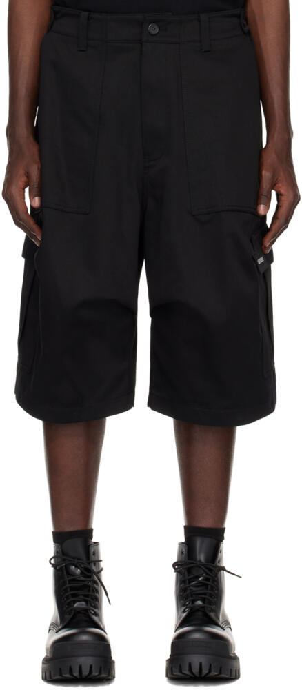 We11done Black Cargo Pocket Shorts Cover