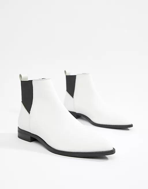 ASOS DESIGN Atom leather chelsea boots-White Cover