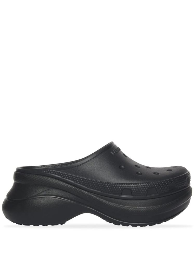 Balenciaga x Crocs logo-embossed mules - Black Cover