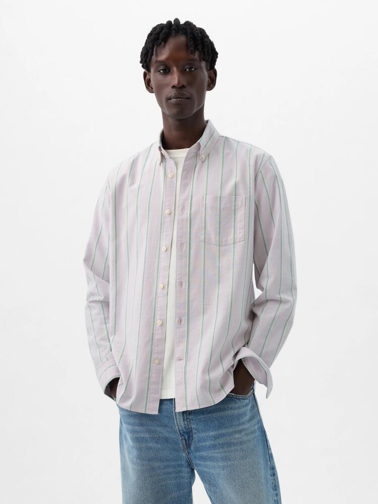 Gap Classic Oxford Shirt in Standard Fit Cover