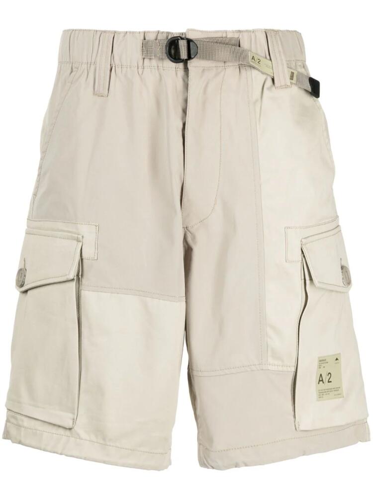 CHOCOOLATE logo-patch belted cargo shorts - Brown Cover