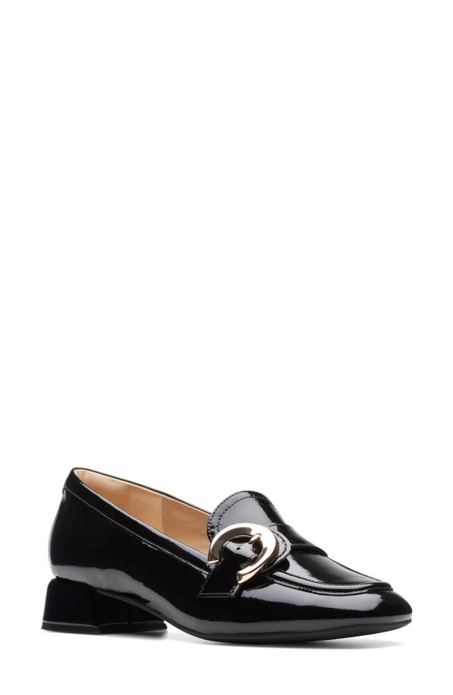 Clarks(r) Daiss Trim Pump in Black Pat Cover