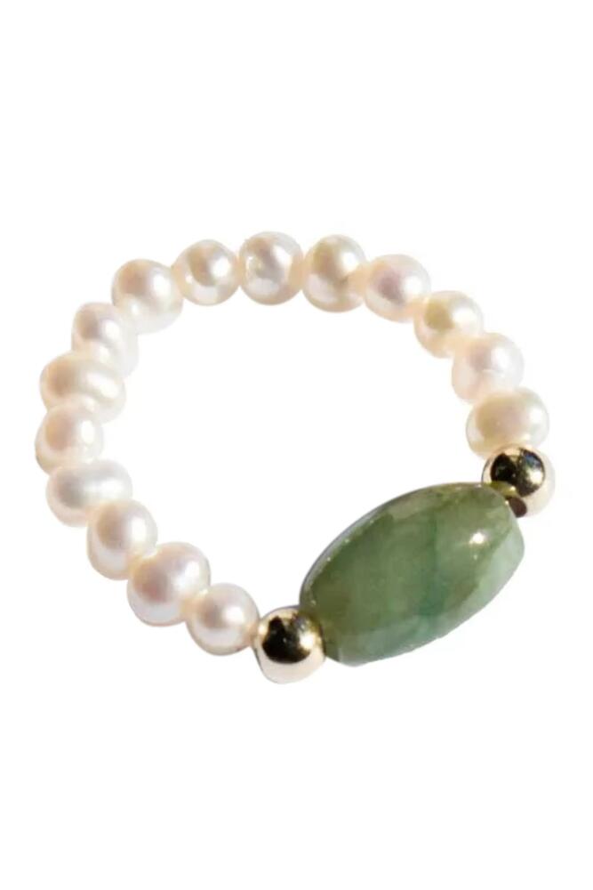 seree Isa Jade and beaded pearl stretch ring in Light Green Cover