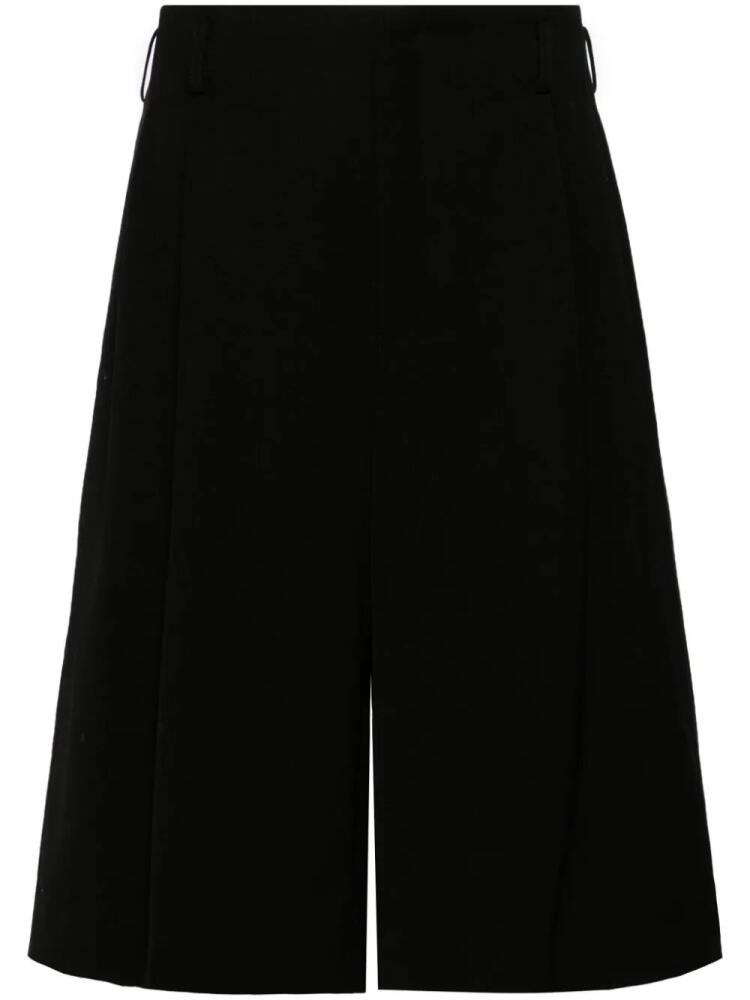 Comme des Garçons Homme Plus pleat-detail tailored shorts - Black Cover