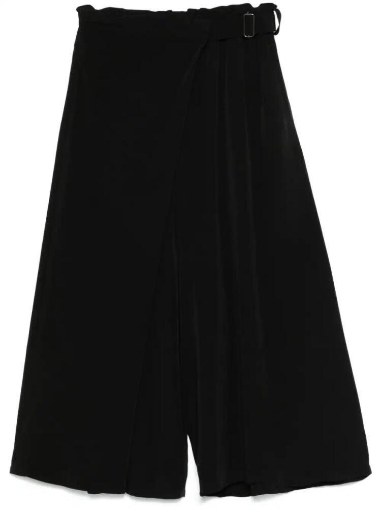 Yohji Yamamoto pleat-detail cropped trousers - Black Cover