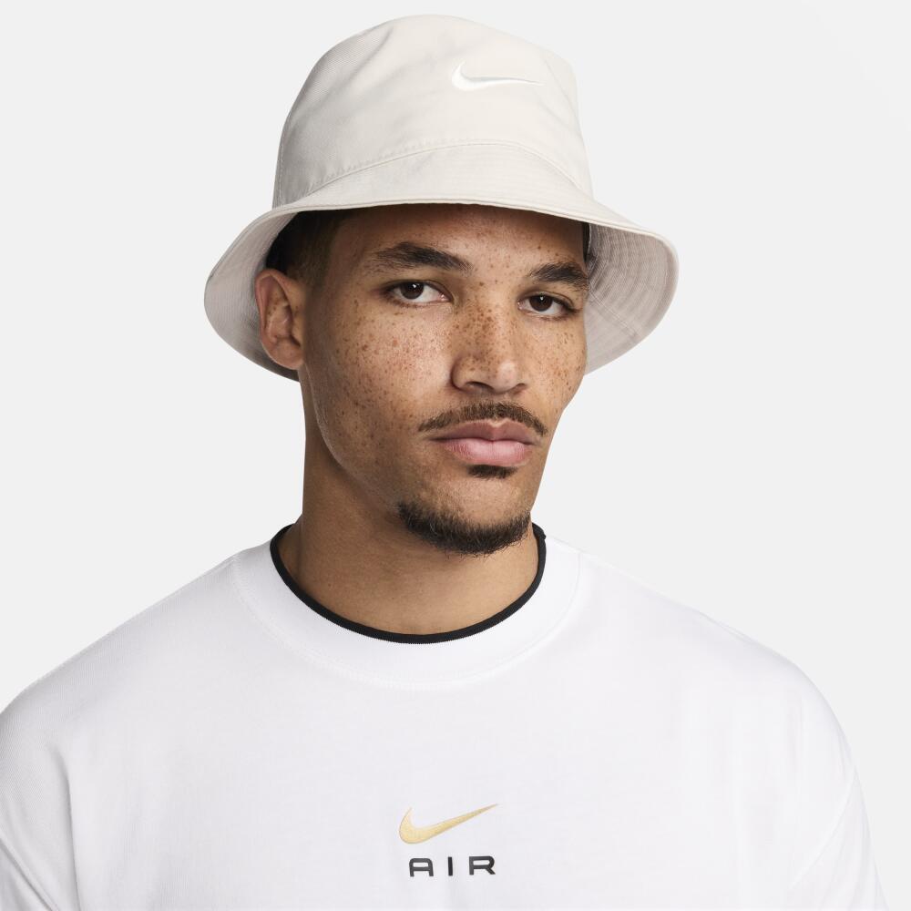 Nike Unisex Apex Swoosh Bucket Hat in Brown Cover