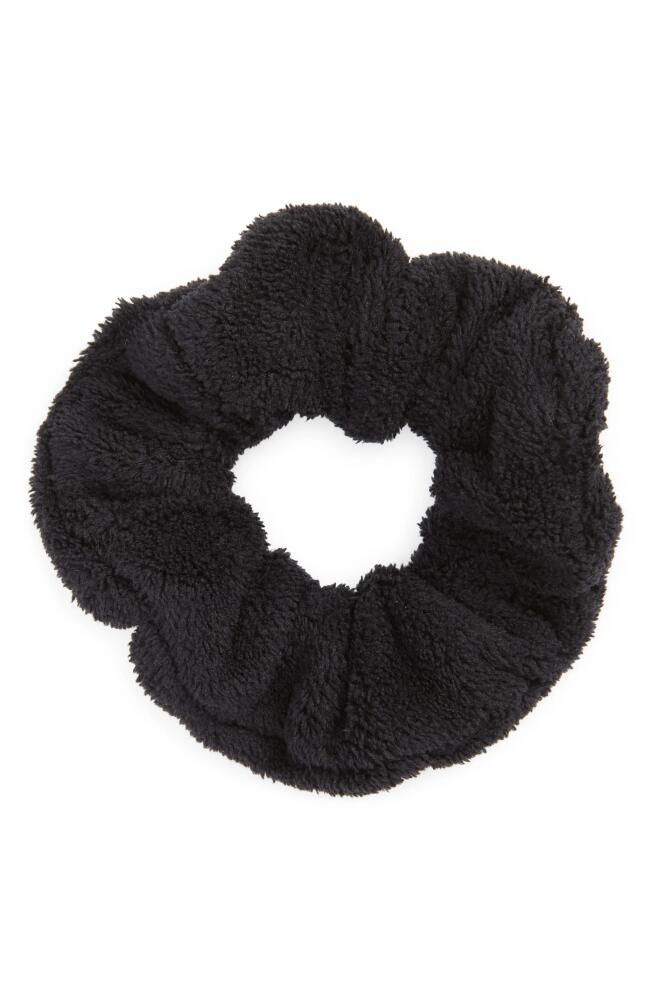 BP. Fleece Scrunchie in Black Cover