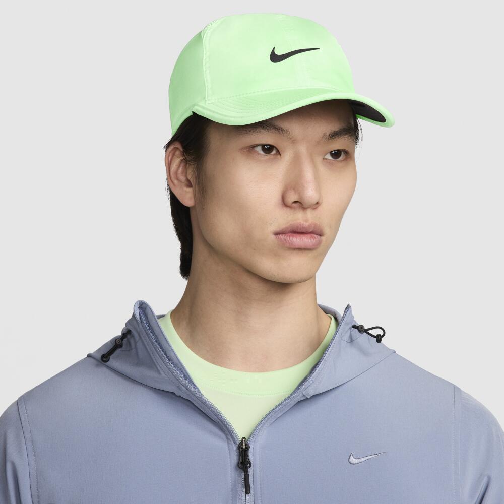 Nike Unisex Dri-FIT Club Unstructured Featherlight Cap in Green Cover