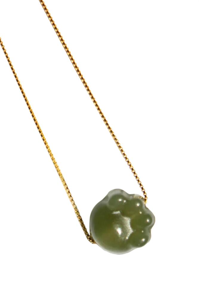 seree Cat paw Green jade necklace in Light Green Cover