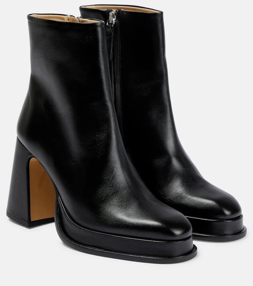 Souliers Martinez Chueca leather ankle boots Cover