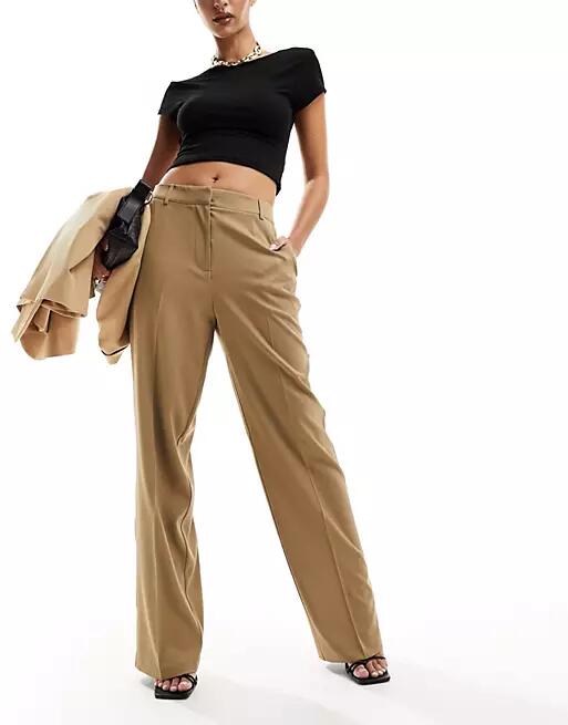 NA-KD tailored pants in dark beige-Neutral Cover