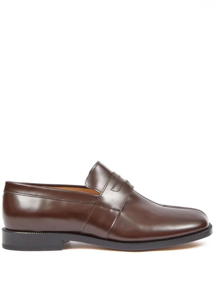 Maison Margiela Tabi polished leather loafers - Brown Cover