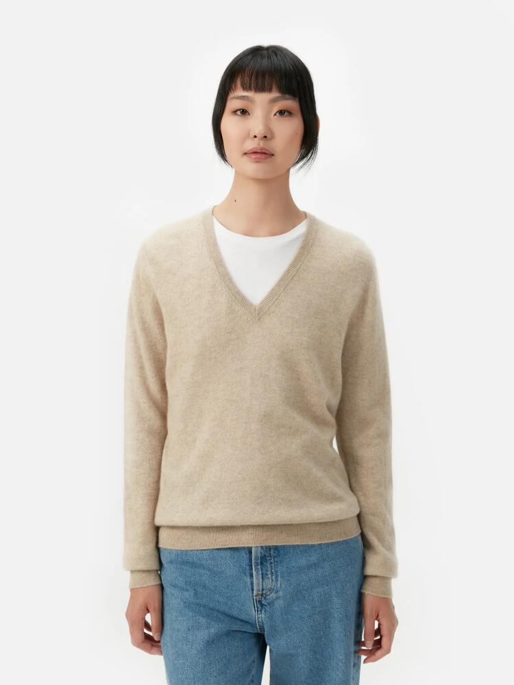 Gobi Cashmere V-Neck Sweater in Warm Grey Cover