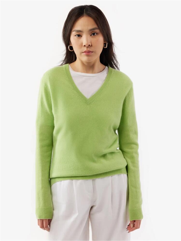 Gobi Cashmere V-Neck Sweater in Jade Lime Cover