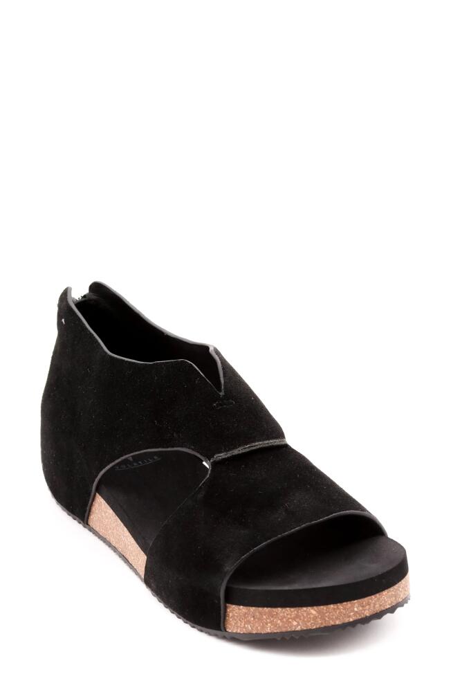 Volatile Gainsbourg Platform Wedge Sandal in Black Cover