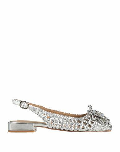 Alma En Pena. Woman Ballet flats Silver Leather Cover