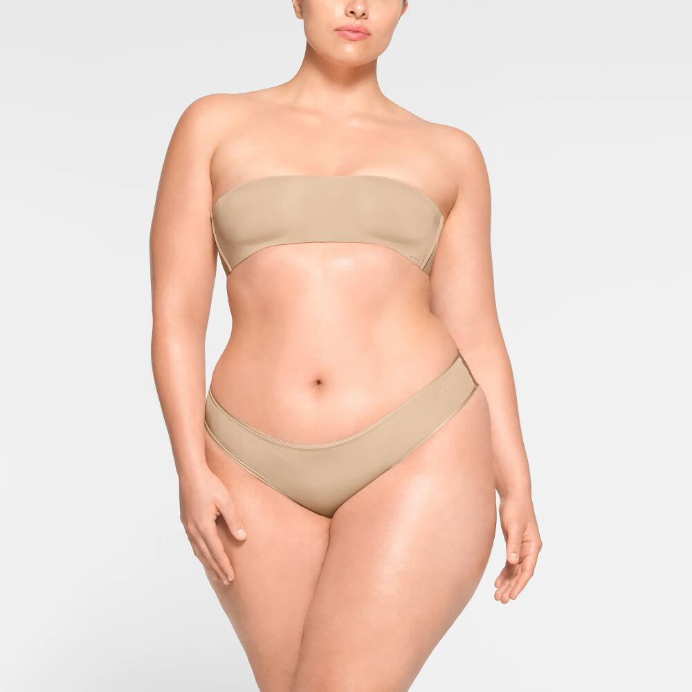 SKIMS Strapless Bra | Light Neutral | 38D | Wireless Form Cover