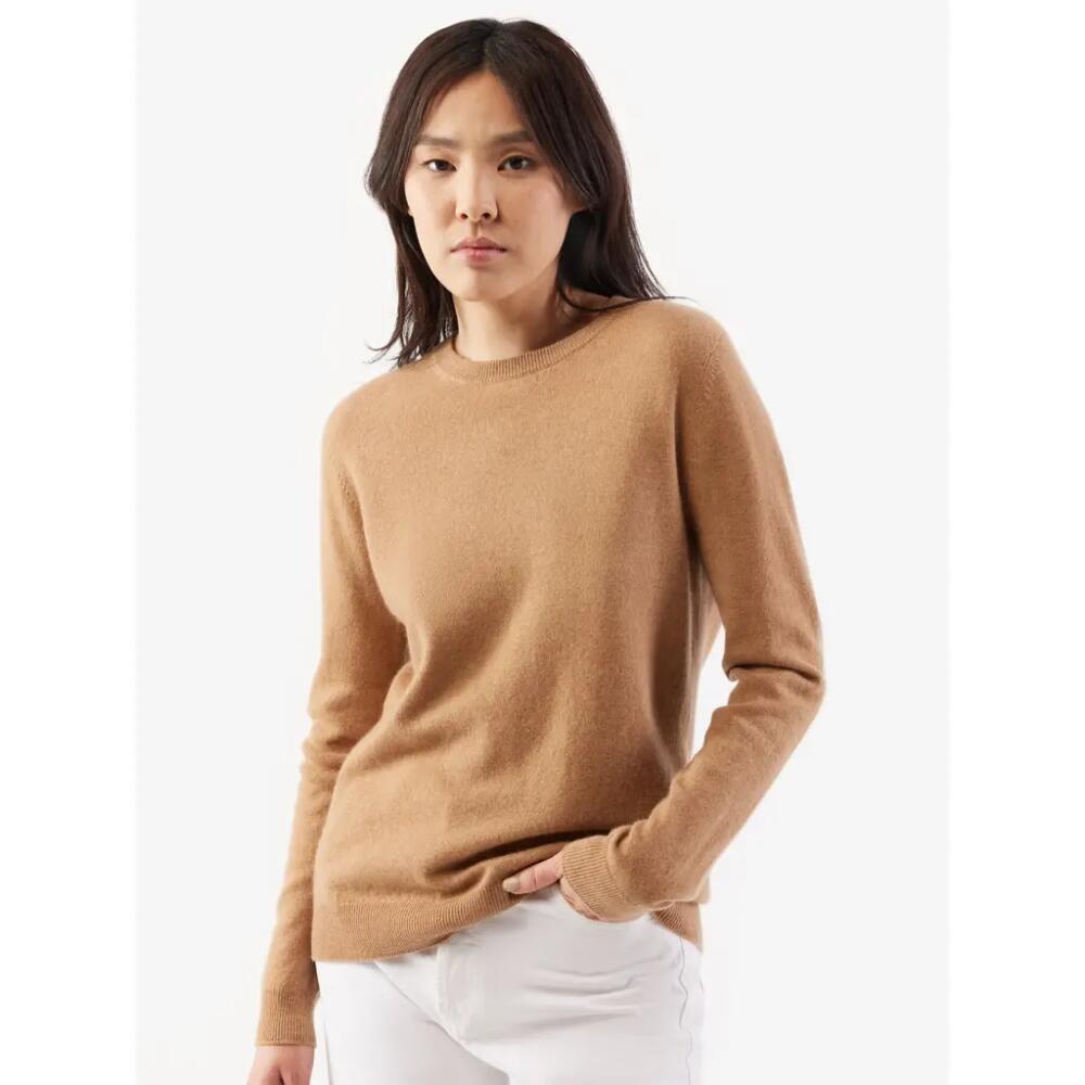 Gobi Cashmere Crew Neck Sweater in Sheepskin Cover