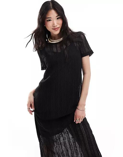 Vila crochet t-shirt maxi dress in black Cover