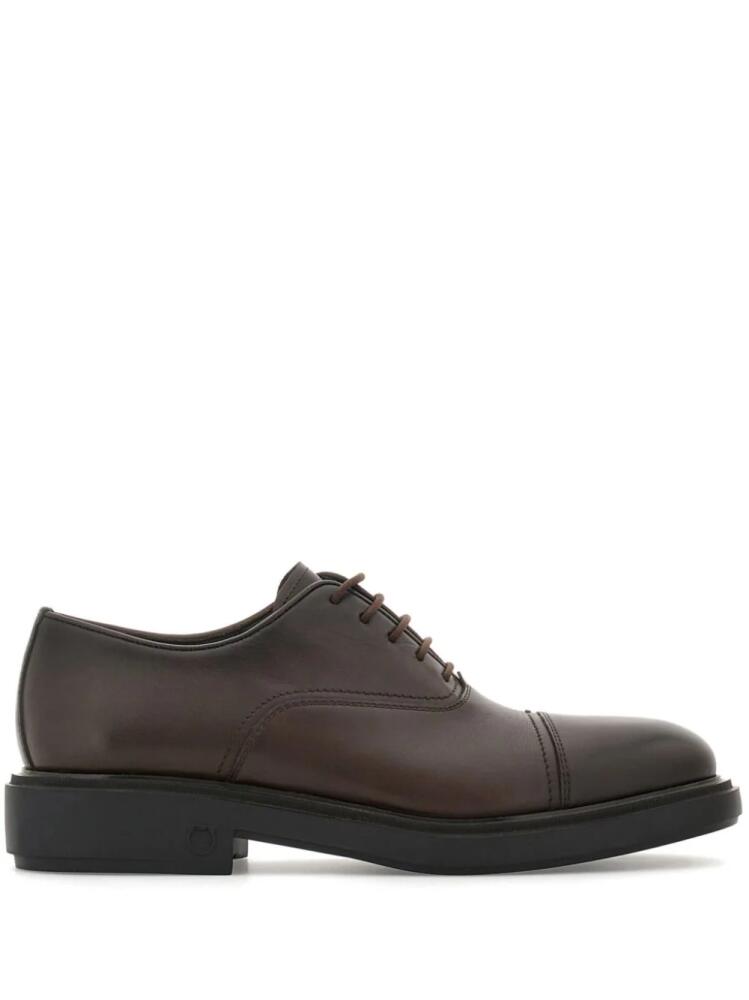 Ferragamo toe-capped leather oxford shoes - Brown Cover