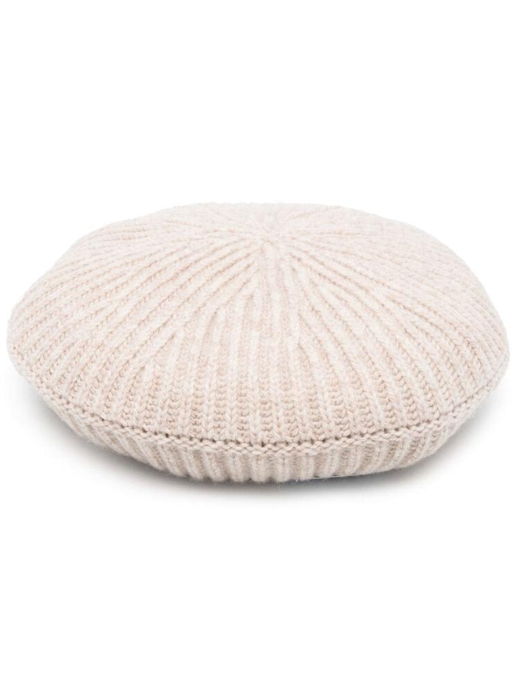 GANNI logo-patch ribbed-knit beret - Neutrals Cover