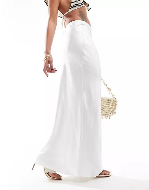 4th & Reckless satin maxi skirt in white - part of a set Cover