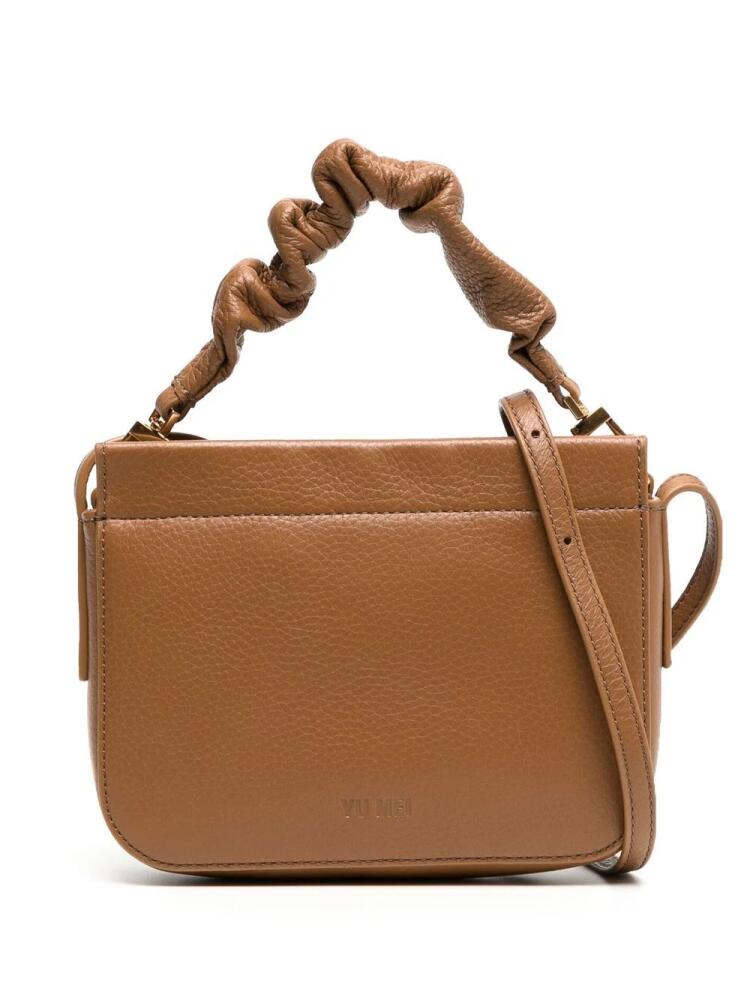 Yu Mei Scrunchie embossed-logo crossbody bag - Brown Cover