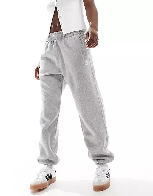 adidas Originals essential track pants in gray Cover