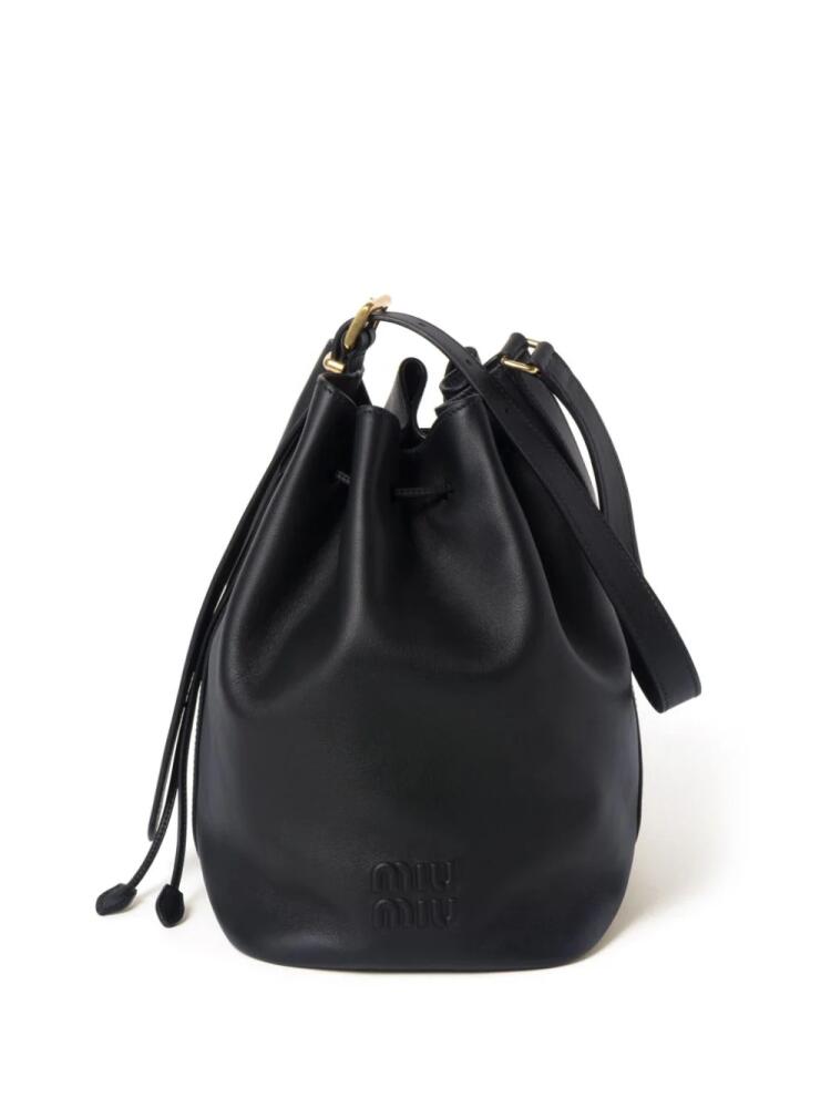 Miu Miu logo-embossed leather bucket bag - Black Cover