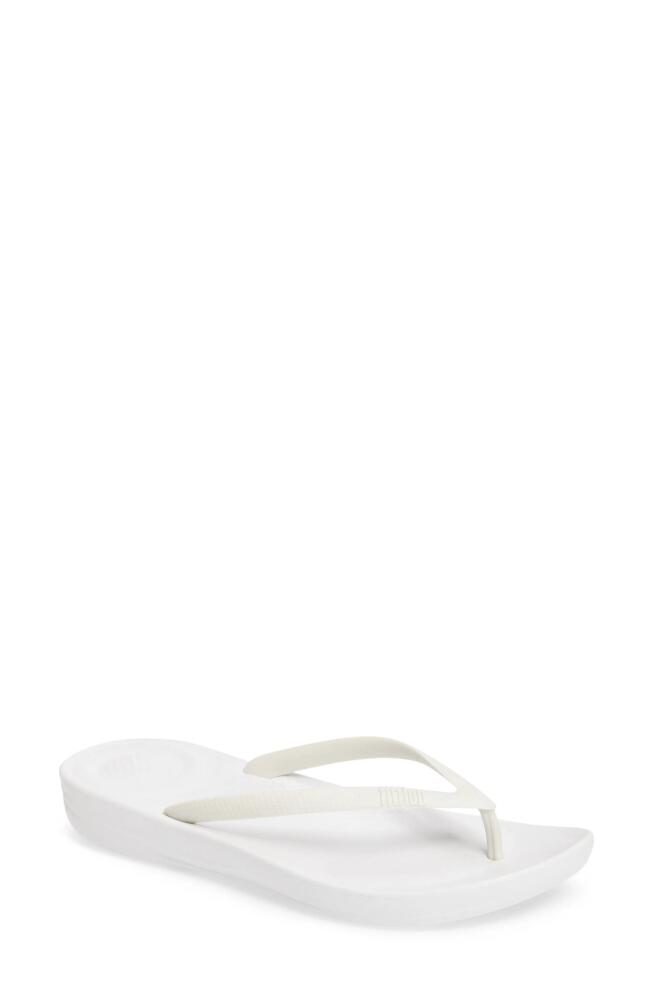 FitFlop iQushion Flip Flop in Urban White Cover