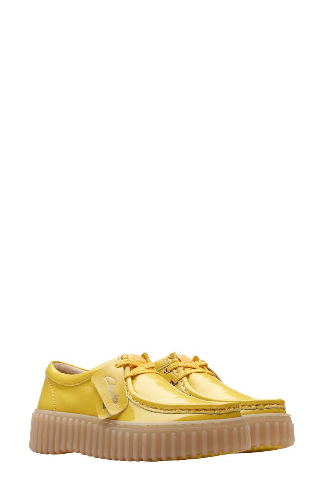 Clarks(r) Torhill Bee Chukka Sneaker in Yellow Pat Cover