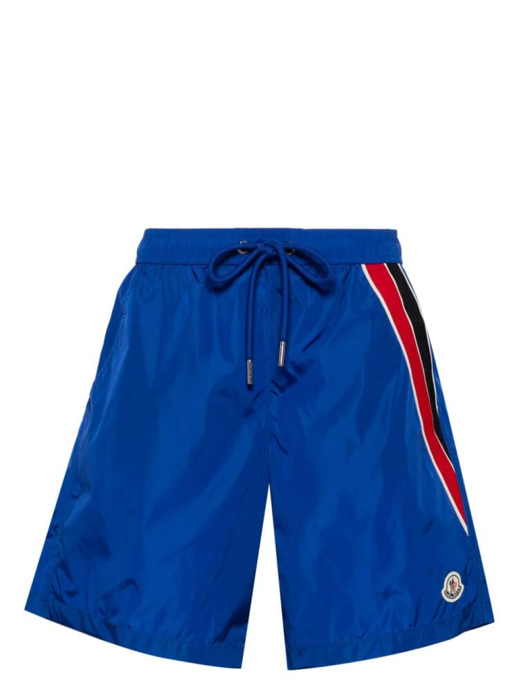 Moncler logo-patch swim shorts - Blue Cover