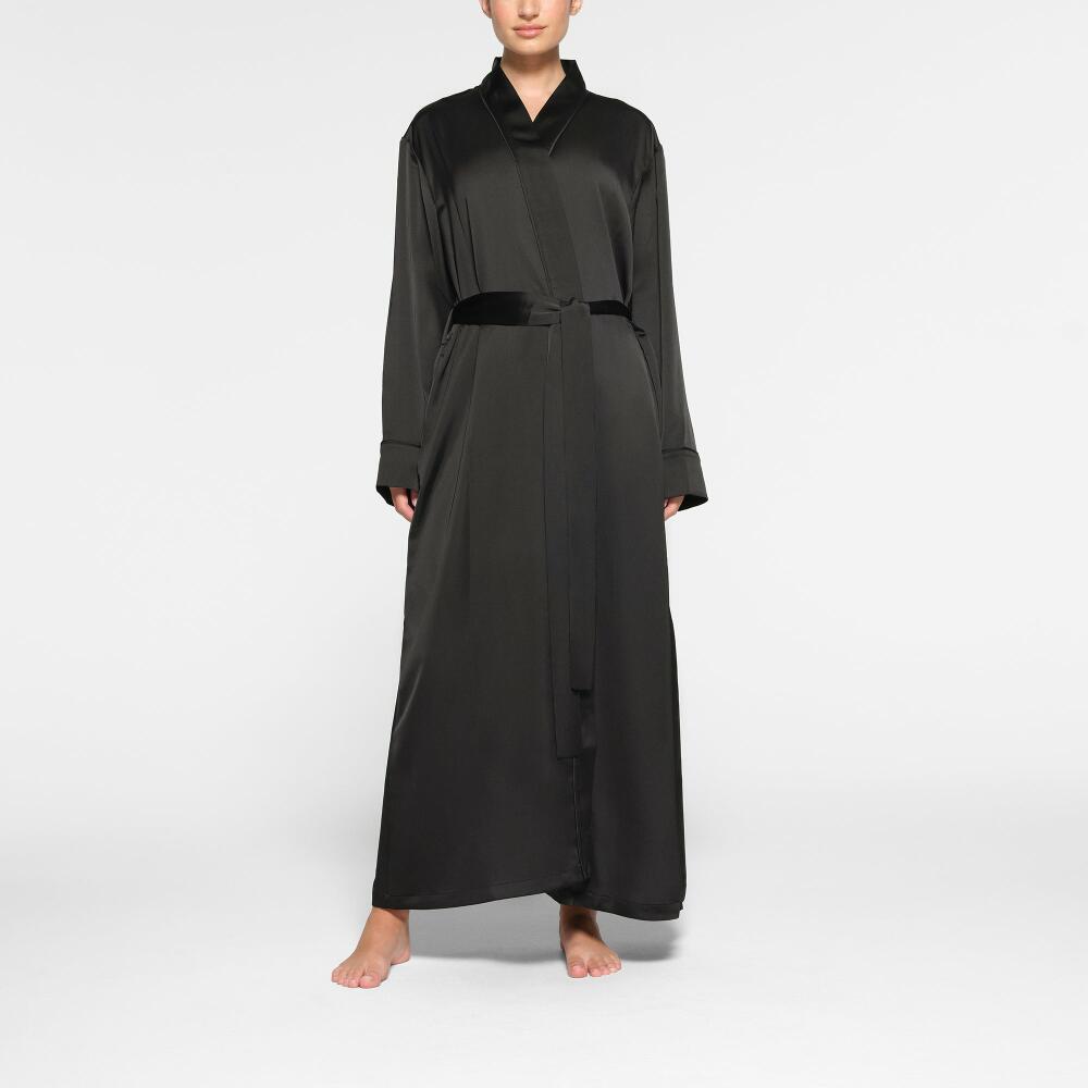 SKIMS Long Robe | Black | Small | SKIMS Sporty Satin Cover