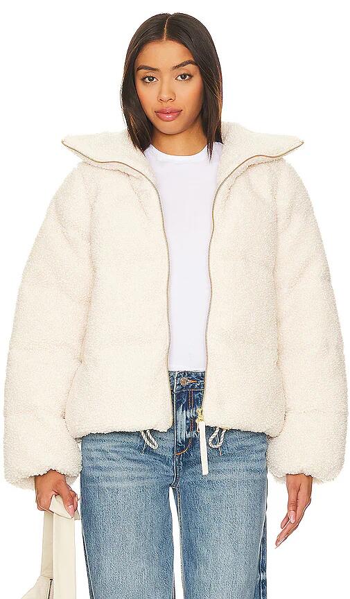 Varley Wilkins Sherpa Puffer Jacket in Beige Cover