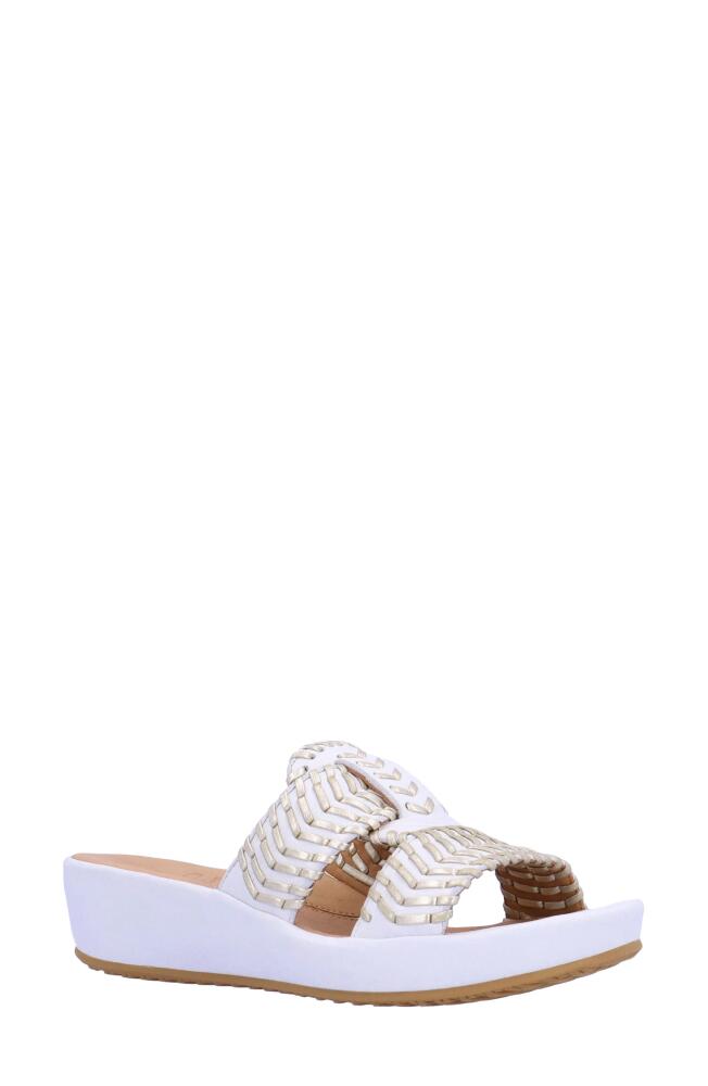 L'Amour des Pieds Chorra Sandal in White Cover