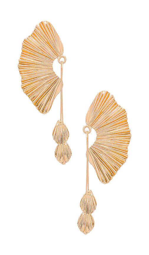 Amber Sceats x REVOLVE Fan Drop Earrings in Metallic Gold Cover