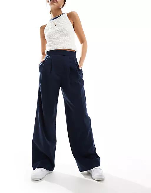 ASOS DESIGN tailored wide leg pants with pleat detail in navy Cover