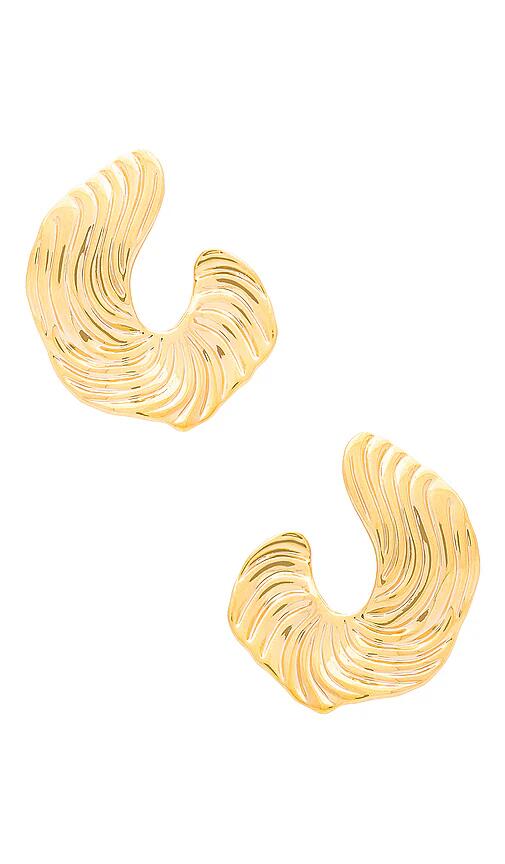 Amber Sceats Curve Earrings in Metallic Gold Cover