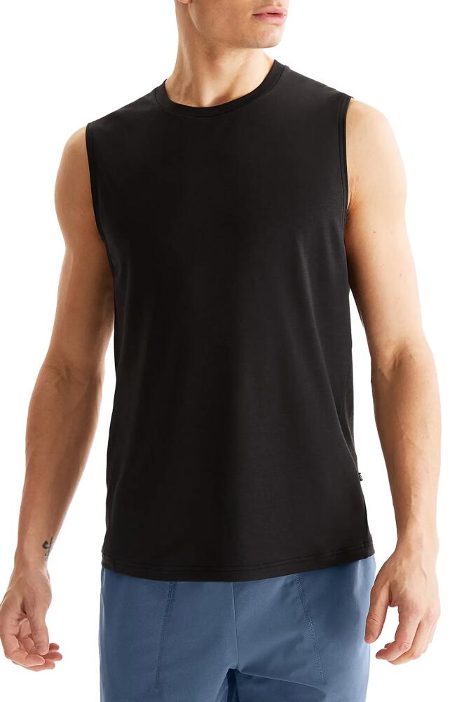 On Focus Performance Sleeveless T-Shirt in Black Cover