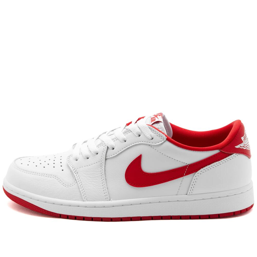 Air Jordan 1 Low OG Sneakers in University Red/White Cover