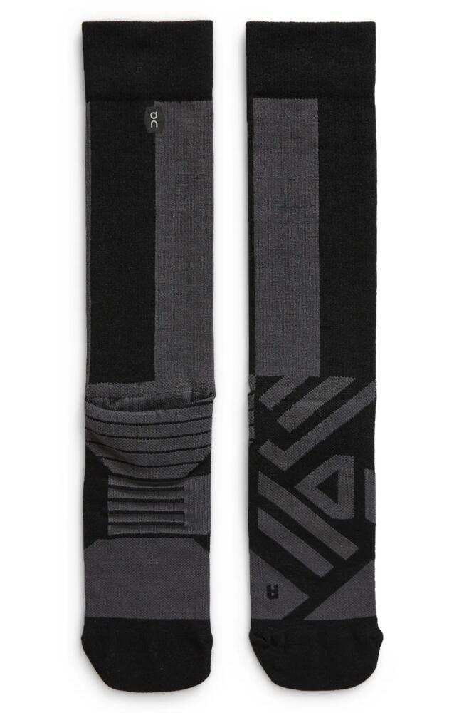 On Performance Crew Socks in Black/Shadow Cover