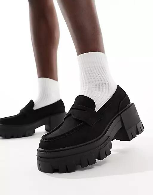 ASOS DESIGN Script chunky mid heeled loafers in black Cover