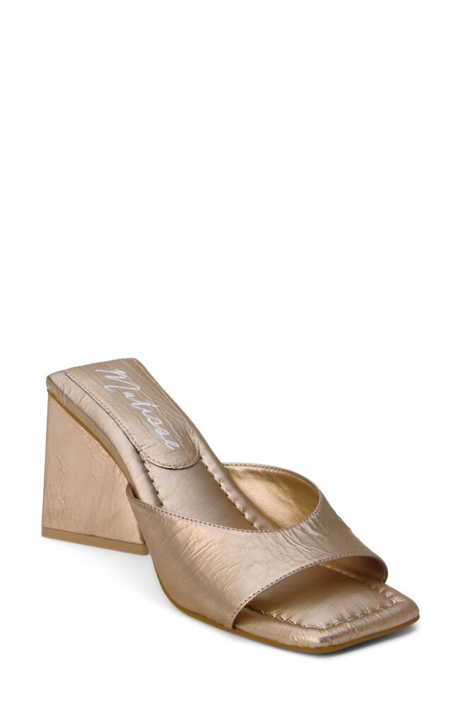 Matisse Regan Slide Sandal in Champagne Cover