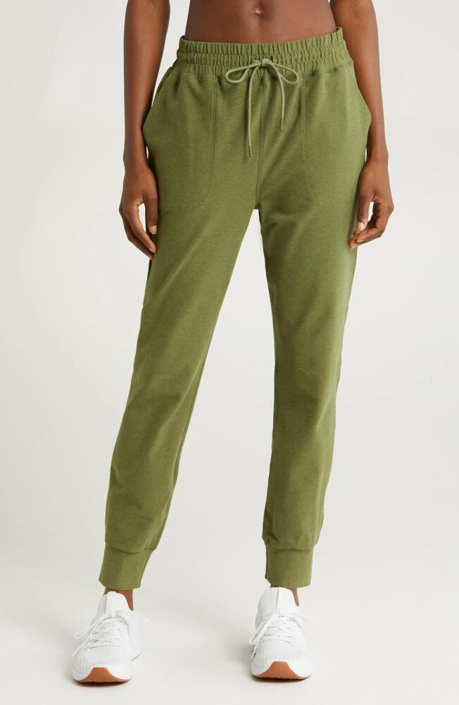 Beyond Yoga Commuter Space Dye Midi Joggers in Moss Green Heather Cover