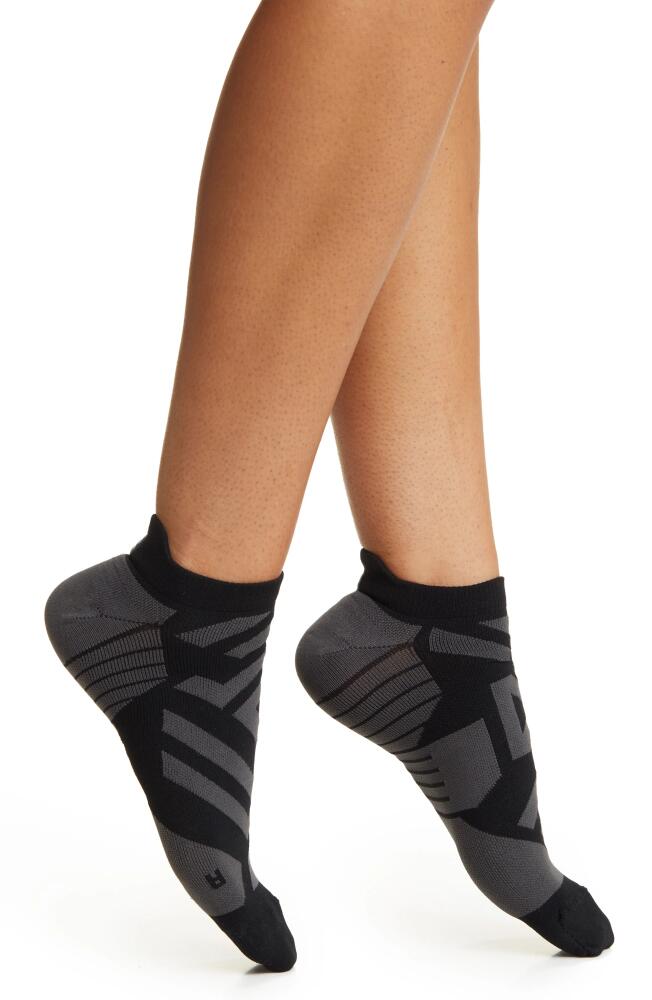 On Performance Ankle Socks in Black/Shadow Cover